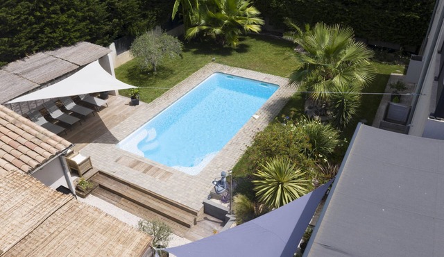 Beautiful villa with private pool and jacuzzi near the sea