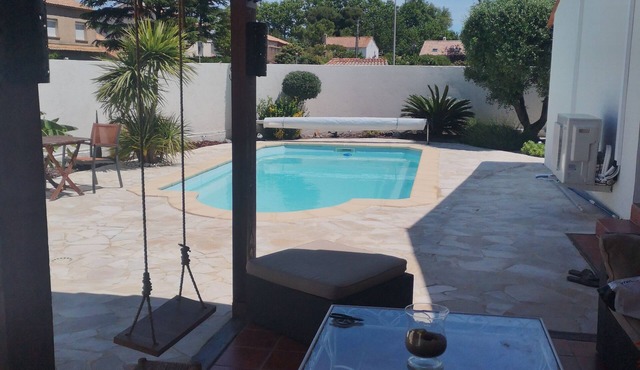 Beautiful villa with private pool 5 minutes from La Mer