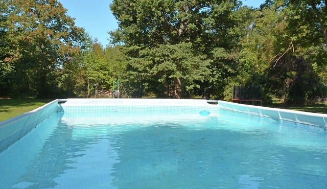 Beautiful Villa with Swimming Pool in Artigat