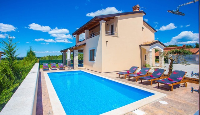 Beautiful villa with swimming pool, SPECTACULAR view, barbecue, free WiFi