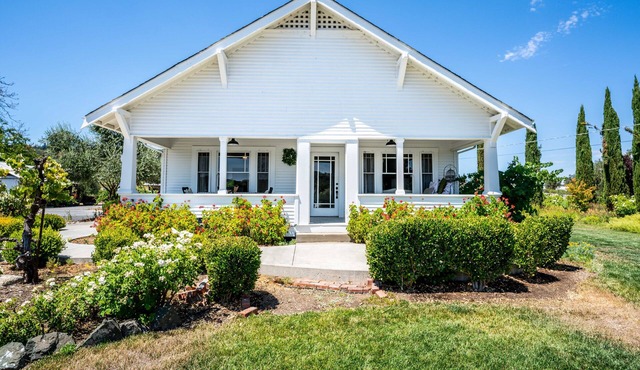 Beautiful Vineyard Farmhouse