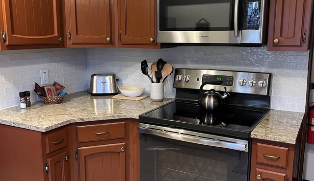 Beautiful Vintage Home - Short Walk to Purdue!