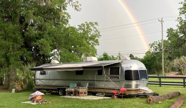Beautiful Vintage Airstream, Beaufort SC-Enjoy the Journey