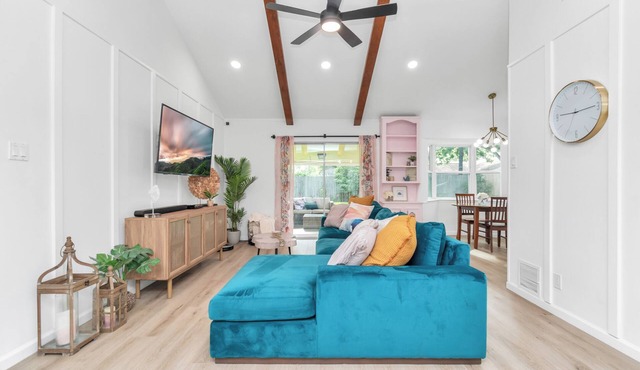 Beautiful VRBO Listing in Spring Branch
