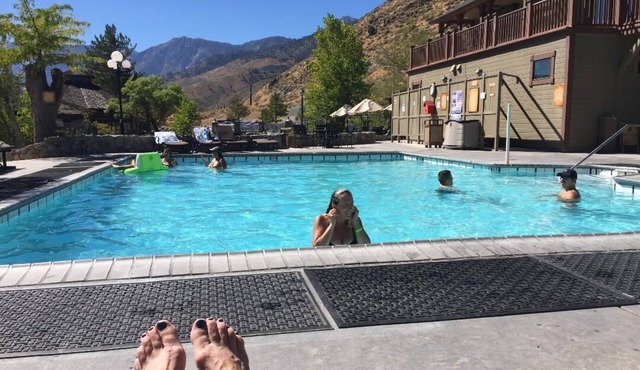 Beautiful Walleys Hotsprings Getaway! One bedroom Sleeps 4 Avail: 9/17-9/21