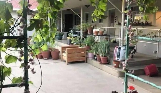 Beautiful, warm, and cozy room on a country acre