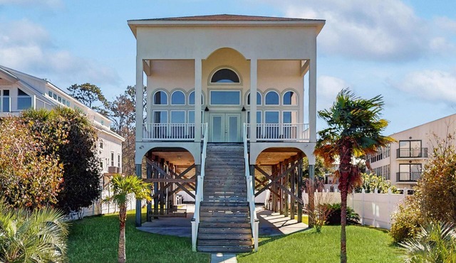Beautiful Water Front Home in Historic Fairhope
