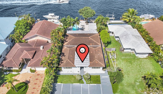 Beautiful Waterfront Condo on Canal with Pool & Walk to Beach! Boat Watch! 1b/1b