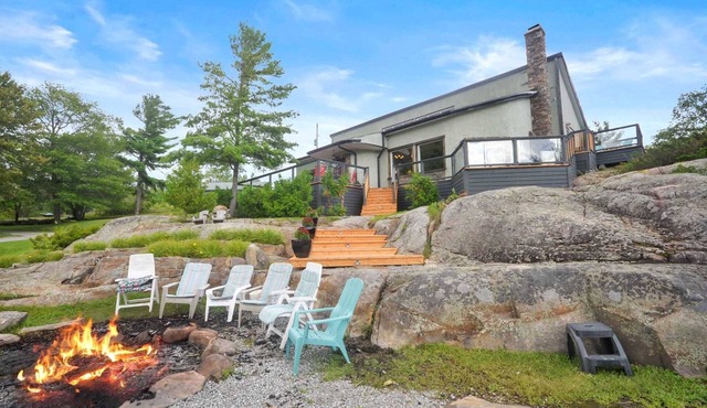 Beautiful Waterfront Retreat On Georgian Bay