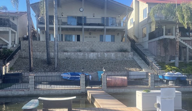 Beautiful waterfront home with dock in Canyon Lake, CA