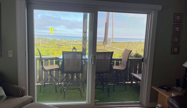 Beautiful Waterfront Getaway with Great Views of Cape Cod Bay