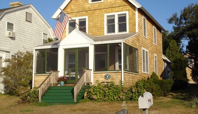 Beautiful Waterfront Beach House