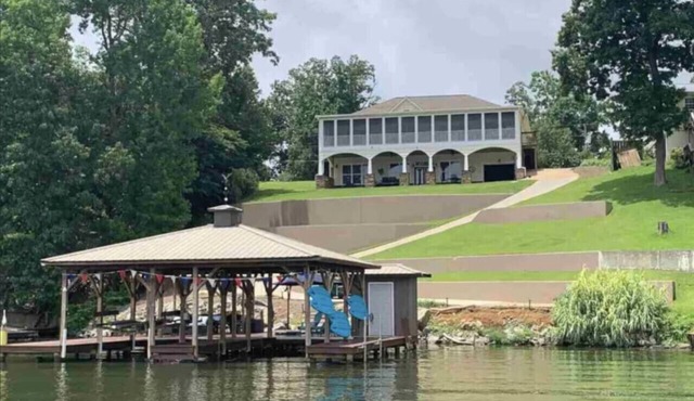 Beautiful waterfront home with year-round water ~ Sleeps 14