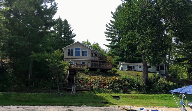 Beautiful Waterfront Home with Gorgeous Views on All-Sports Lake