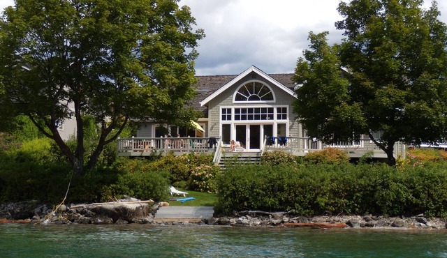 Beautiful waterfront on Wapato Point