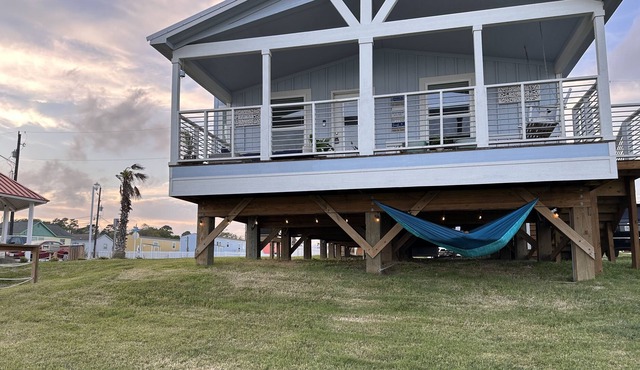 Beautiful Waterfront Private Resort