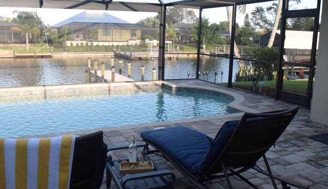 Beautiful Waterfront Property, Direct Gulf Access, Saltwater Heated Pool & Spa