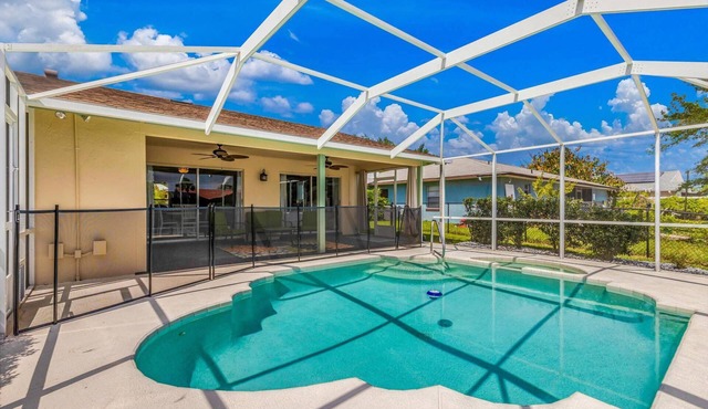 Beautiful Waterfront Pool Home | Close to Golf & Beaches | Dog Friendly | Free Wifi | Dock