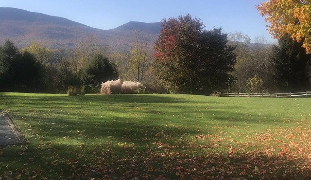 Beautiful well kept home minutes to town with wonderful views.