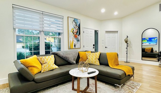 Beautiful welcoming house in Paradise named Naples!
