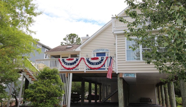 Beautiful, well appointed, single family home in Bethany.