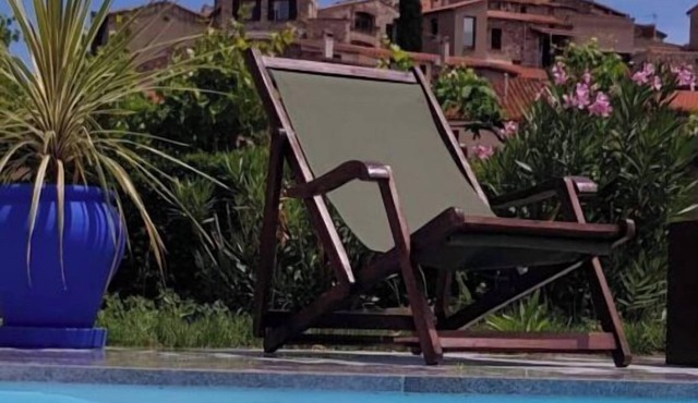 Beautiful, well-equipped house with garden and swimming pool