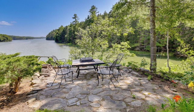 Beautiful West Bath Apt: Waterfront