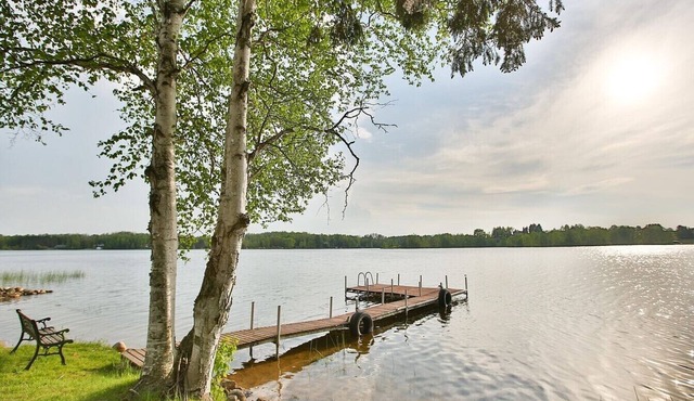 Beautiful Wildwood Lakefront Chaletn