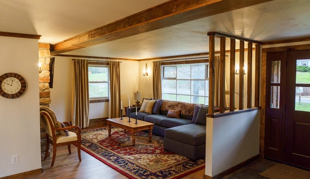 Beautiful Windham Mountain Ski Cabin - 5 min to Mountain!