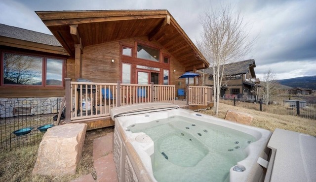 Beautiful Winter Park Ski Area Home with Hot Tub & Views!