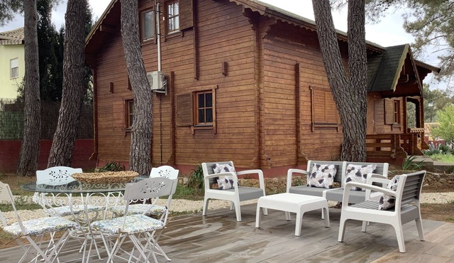 Beautiful wooden villa in a charming place surrounded by nature.