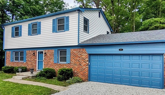 Beautiful wooded property along a peaceful creek, sleeps up to 14 comfortably