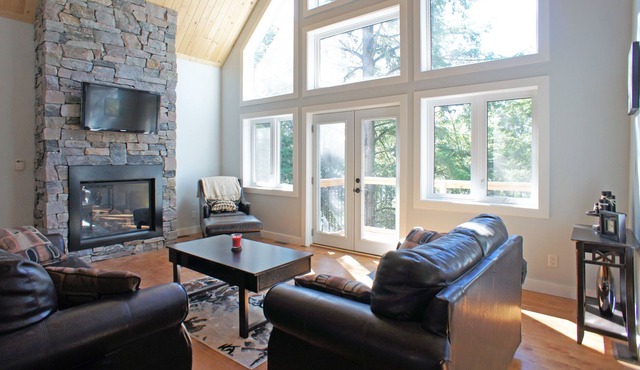 Beautiful Year Round Cottage