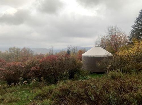 Beautiful Yurt with Breathtaking Views in Livingston Manor, New York