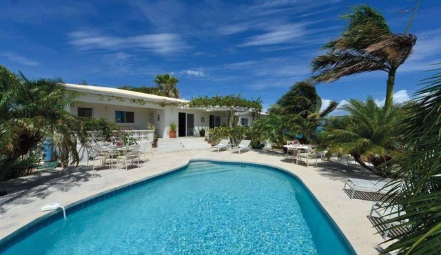 Beautifull Cliffside 3 bedroom villa