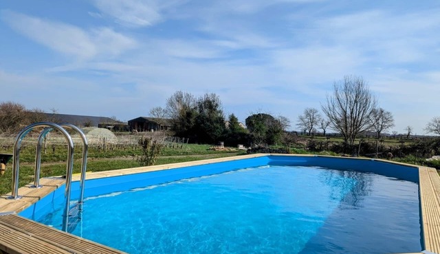 Beautifully restored 3 bedroom stone farmhouse near Bergerac sleeps 7