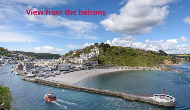 Beautifully appointed apartment with sea views