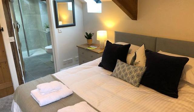 Beautifully barn conversion with panoramic views and private hot tub