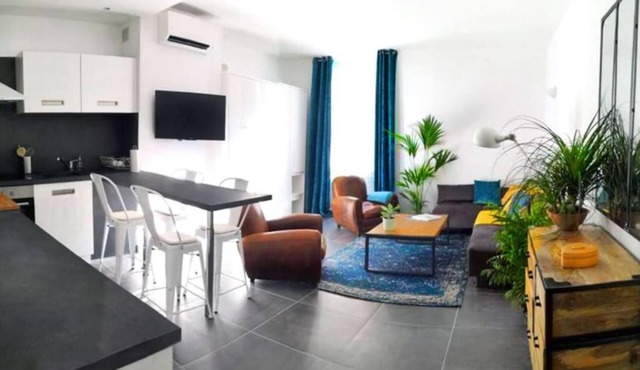 Beautifully Bright Apartment in Old Town Saint-Tropez