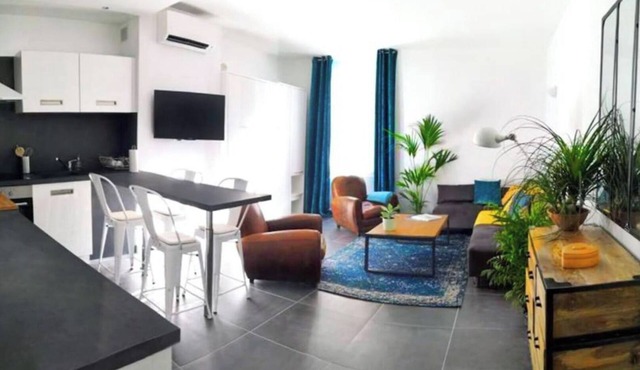 Beautifully Bright Apartment in Old Town Saint-Tropez