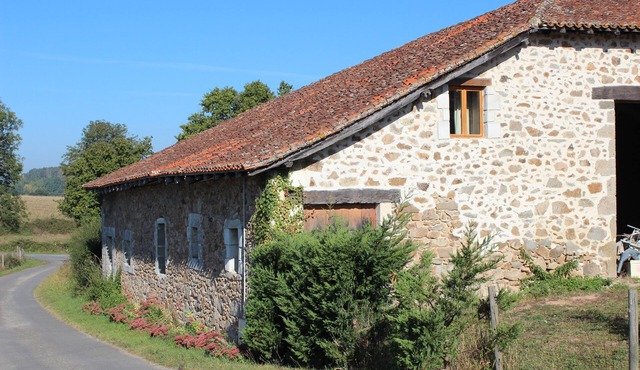 Beautifully converted barn ideal for 2/6 people couples or families,golf,cycling