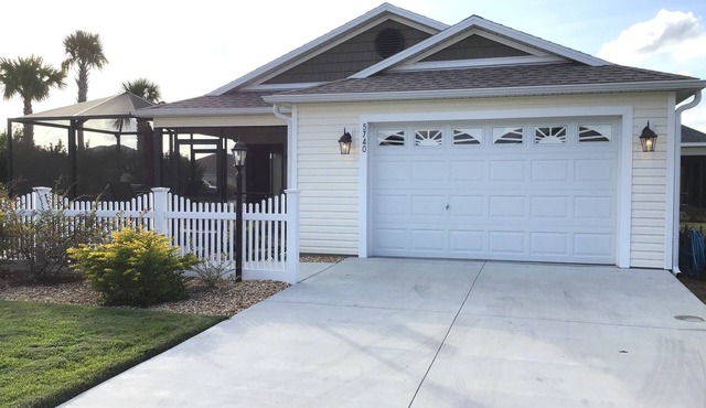 BEAUTIFULLY Decorated 2/2 Villa w/GAS GOLF CART & GAS BBQ