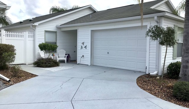 BEAUTIFULLY Decorated Villa w/GAS GOLF CART!