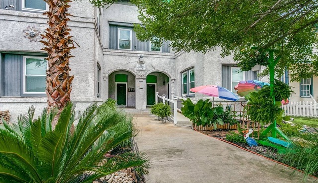 Beautifully decorated 1-bedroom for long term stay