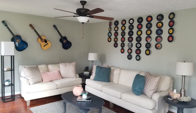 Beautifully Decorated 4 Bedroom Home in Quiet Cul De Sac