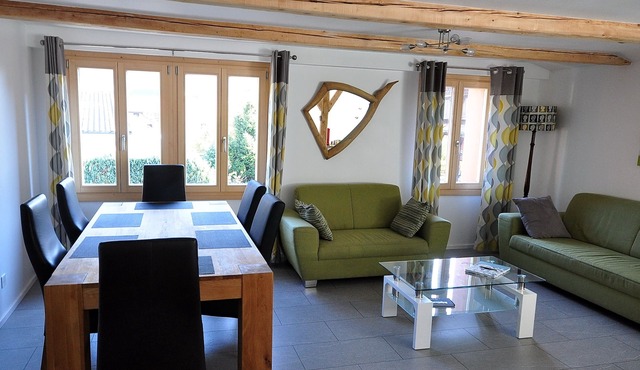 Beautifully designed Apartment. Fully equipped for your holiday needs. Sleeps 7