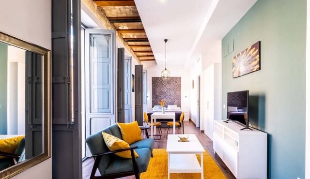 Beautifully Designed Studio with Natural Light