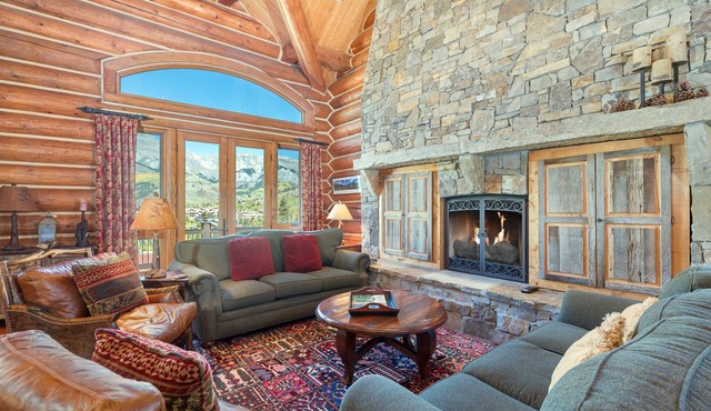 Beautifully Finished 4 Bedroom, plus media/game room, Home with Ski Access and Views