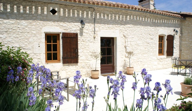 Beautifully Restored Stone Farmhouse with Private Heated Pool