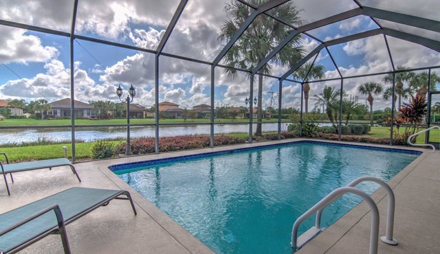 Beautifully Furnished Single Family Pool Home with Lake View in Gateway